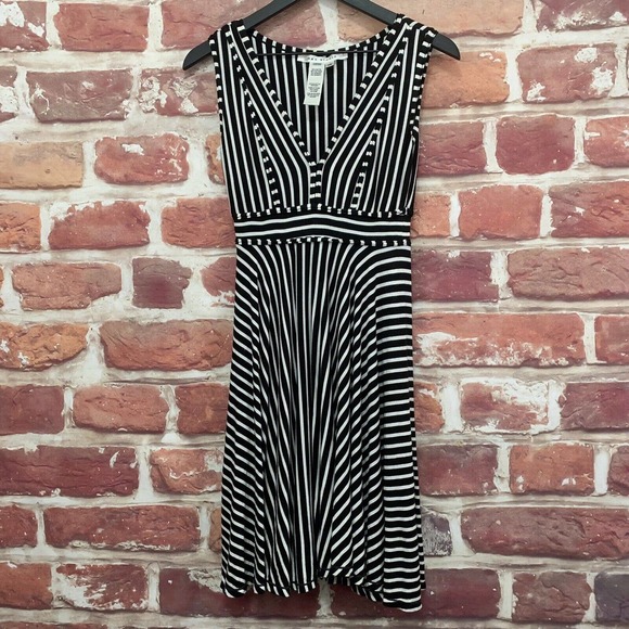 Max Studio Dresses & Skirts - MAX STUDIO WOMEN'S BLACK & WHITE STRIPED STRETCHY SLEEVELESS PULLOVER DRESS